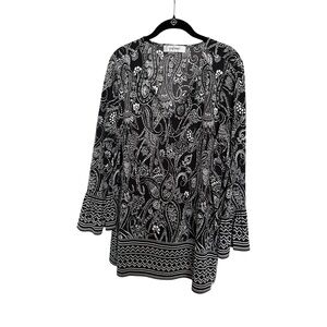 B4 Black and White Paisley Blouse